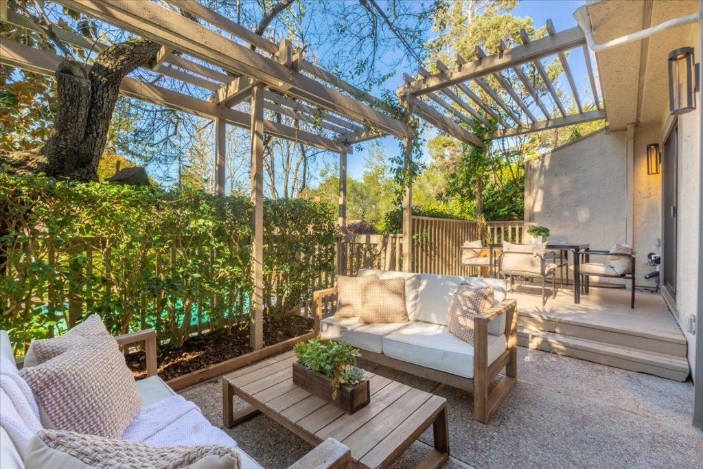 16-Patio Area from Living Room